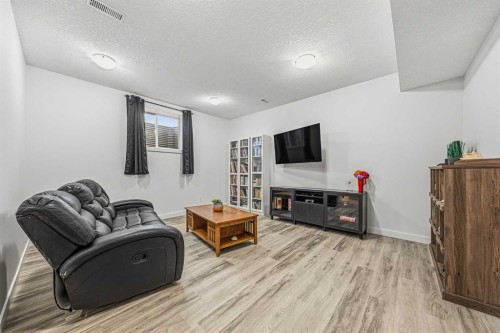 31 Jumping Pound Rise, Cochrane, AB - Indoor