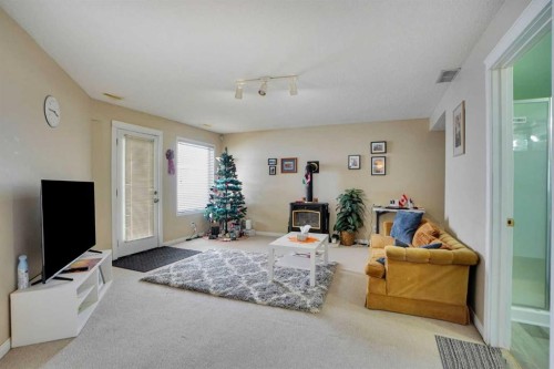 50 Hampstead Gardens Nw, Calgary, AB - Indoor