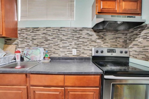 50 Hampstead Gardens Nw, Calgary, AB - Indoor Photo Showing Kitchen