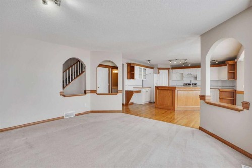 50 Hampstead Gardens Nw, Calgary, AB - Indoor Photo Showing Other Room