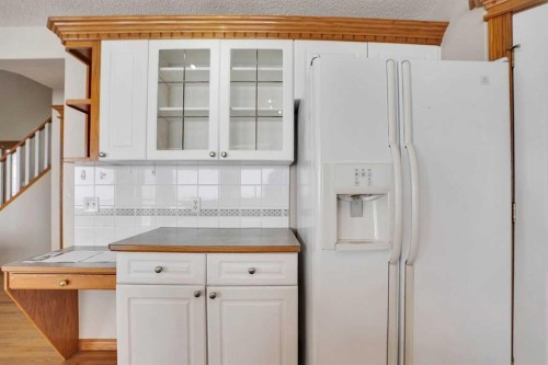 50 Hampstead Gardens Nw, Calgary, AB - Indoor Photo Showing Other Room