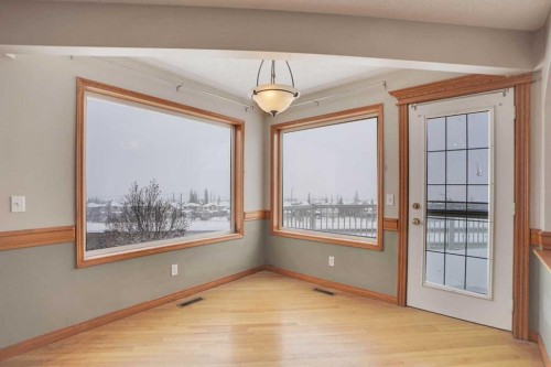50 Hampstead Gardens Nw, Calgary, AB - Indoor Photo Showing Other Room
