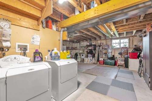 320 Evermeadow Road Sw, Calgary, AB - Indoor Photo Showing Laundry Room