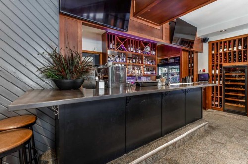 75 White Avenue, Bragg Creek, AB 