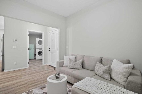 214-140 Mahogany Street Se, Calgary, AB - Indoor Photo Showing Other Room
