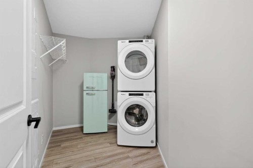 214-140 Mahogany Street Se, Calgary, AB - Indoor Photo Showing Laundry Room