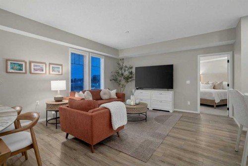 214-140 Mahogany Street Se, Calgary, AB - Indoor Photo Showing Living Room