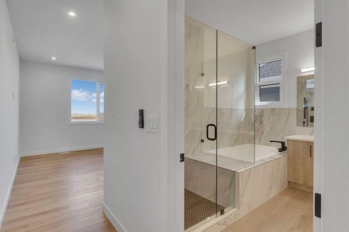 194 Muirfield Boulevard, Lyalta, AB - Indoor Photo Showing Bathroom