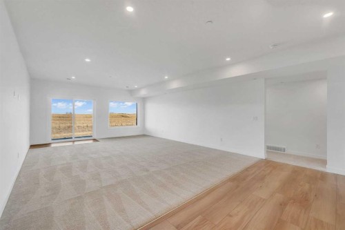 194 Muirfield Boulevard, Lyalta, AB - Indoor Photo Showing Other Room