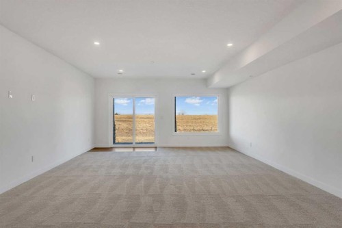 194 Muirfield Boulevard, Lyalta, AB - Indoor Photo Showing Other Room