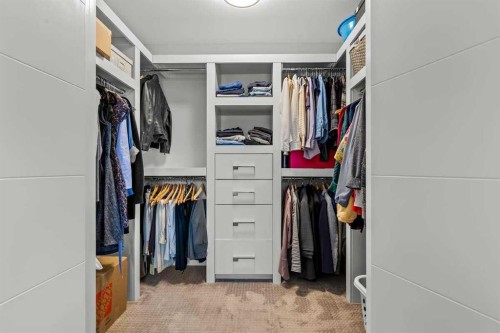 4128 7 Avenue Sw, Calgary, AB - Indoor With Storage