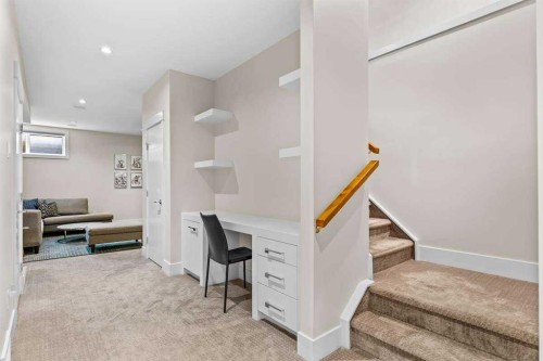 4128 7 Avenue Sw, Calgary, AB - Indoor Photo Showing Other Room