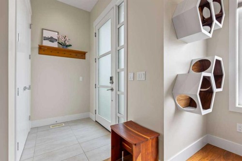 4128 7 Avenue Sw, Calgary, AB - Indoor Photo Showing Other Room