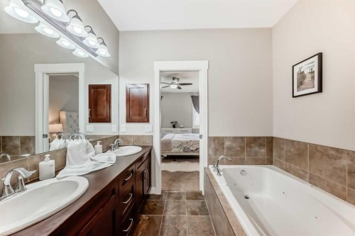 160 Sienna Passage, Chestermere, AB - Indoor Photo Showing Bathroom