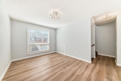 161-6915 Ranchview Drive Nw, Calgary, AB - Indoor Photo Showing Other Room