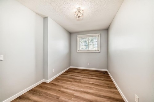 161-6915 Ranchview Drive Nw, Calgary, AB - Indoor Photo Showing Other Room