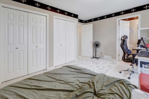 22 Tarington Landing Ne, Calgary, AB - Indoor Photo Showing Bedroom