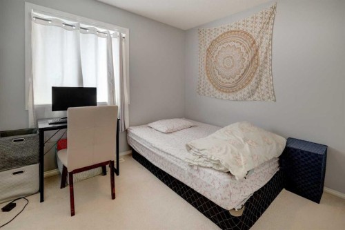 22 Tarington Landing Ne, Calgary, AB - Indoor Photo Showing Bedroom