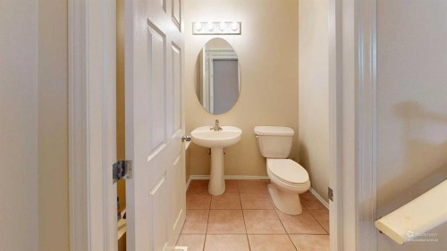 95 Covepark Place Ne, Calgary, AB - Indoor Photo Showing Bathroom