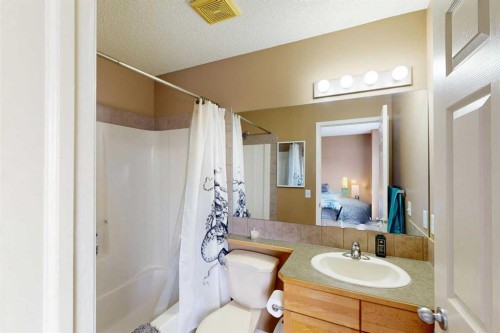 95 Covepark Place Ne, Calgary, AB - Indoor Photo Showing Bathroom