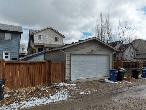 95 Covepark Place Ne, Calgary, AB - Outdoor