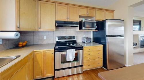 95 Covepark Place Ne, Calgary, AB - Indoor Photo Showing Kitchen