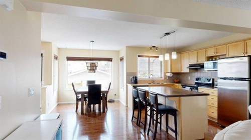 95 Covepark Place Ne, Calgary, AB - Indoor Photo Showing Kitchen