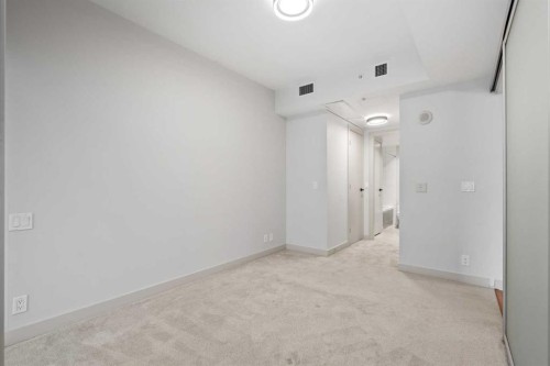 317-222 Riverfront Avenue Sw, Calgary, AB - Indoor Photo Showing Other Room
