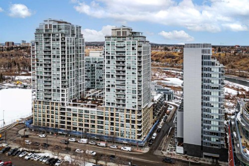 317-222 Riverfront Avenue Sw, Calgary, AB - Outdoor With Facade