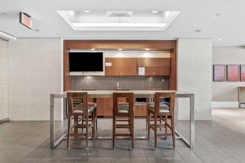 317-222 Riverfront Avenue Sw, Calgary, AB - Indoor