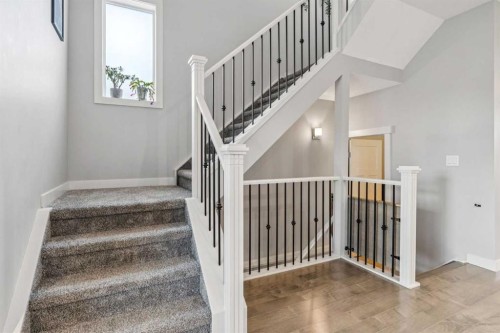 127 34 Street Nw, Calgary, AB - Indoor Photo Showing Other Room