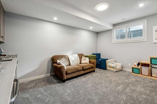 127 34 Street Nw, Calgary, AB - Indoor