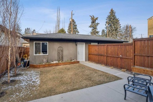 127 34 Street Nw, Calgary, AB - Outdoor