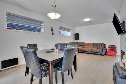 137 Seton Villas Se, Calgary, AB - Indoor Photo Showing Dining Room