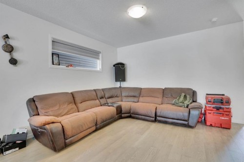 137 Seton Villas Se, Calgary, AB - Indoor Photo Showing Living Room