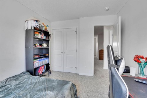 137 Seton Villas Se, Calgary, AB - Indoor Photo Showing Bedroom