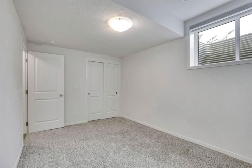 137 Seton Villas Se, Calgary, AB - Indoor Photo Showing Other Room