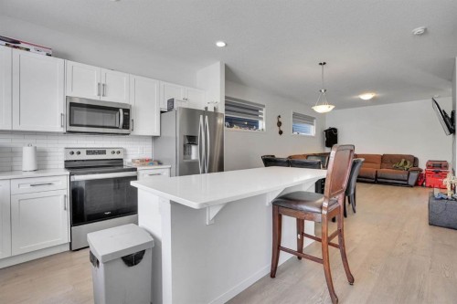 137 Seton Villas Se, Calgary, AB - Indoor Photo Showing Kitchen With Upgraded Kitchen