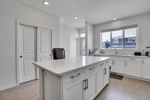 137 Seton Villas Se, Calgary, AB - Indoor Photo Showing Kitchen