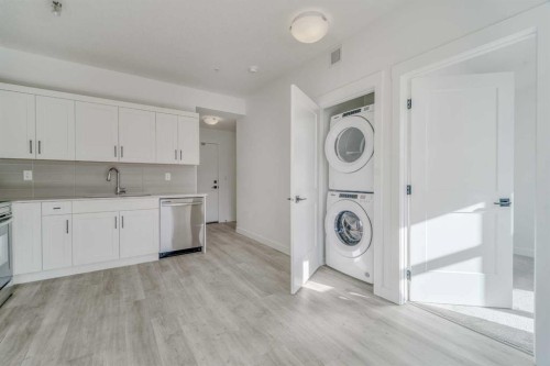 213-40 Sage Hill Walk Nw, Calgary, AB - Indoor Photo Showing Laundry Room