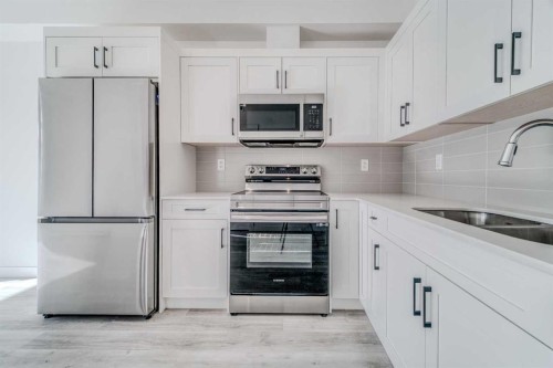 213-40 Sage Hill Walk Nw, Calgary, AB - Indoor Photo Showing Kitchen