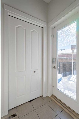 29 Evansridge Circle Nw, Calgary, AB - Indoor Photo Showing Other Room