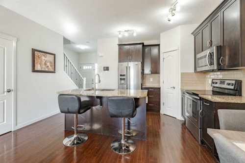 29 Evansridge Circle Nw, Calgary, AB - Indoor Photo Showing Kitchen With Upgraded Kitchen