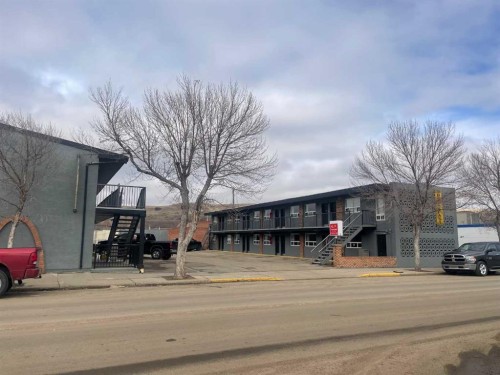 392 Centre Street, Drumheller, AB 