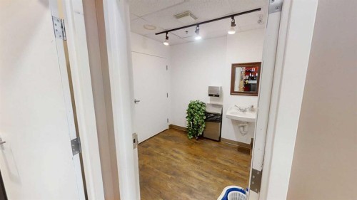 #120-30 Springborough Boulevard Sw, Calgary, AB 