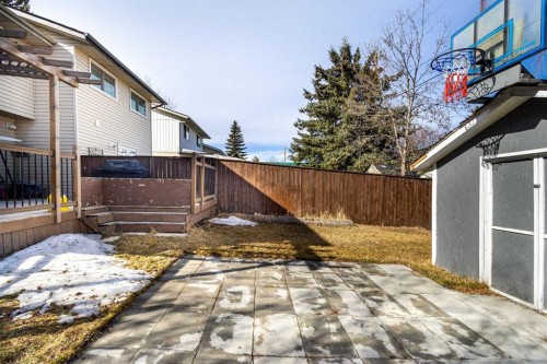 16 Midridge Gardens Se, Calgary, AB - Outdoor