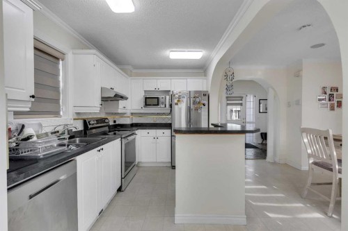 79 Martha'S Haven Place Ne, Calgary, AB - Indoor Photo Showing Kitchen