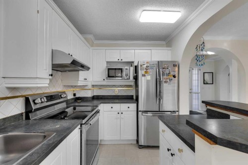 79 Martha'S Haven Place Ne, Calgary, AB - Indoor Photo Showing Kitchen