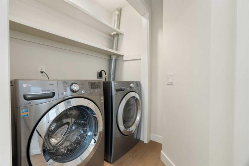24 Hawkwood Crescent Nw, Calgary, AB - Indoor Photo Showing Laundry Room