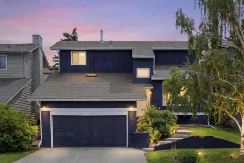 24 Hawkwood Crescent Nw, Calgary, AB - Outdoor